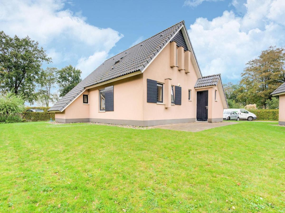 Serene Holiday Home In Gaasterl N Sleat Сондел Екстер'єр фото