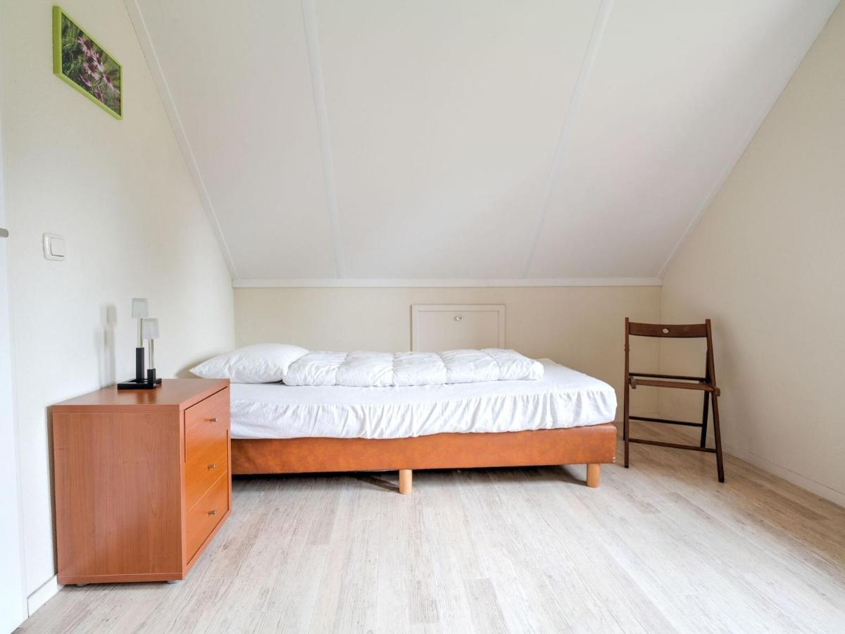 Serene Holiday Home In Gaasterl N Sleat Сондел Екстер'єр фото