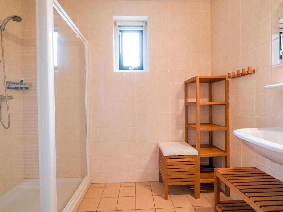 Serene Holiday Home In Gaasterl N Sleat Сондел Екстер'єр фото