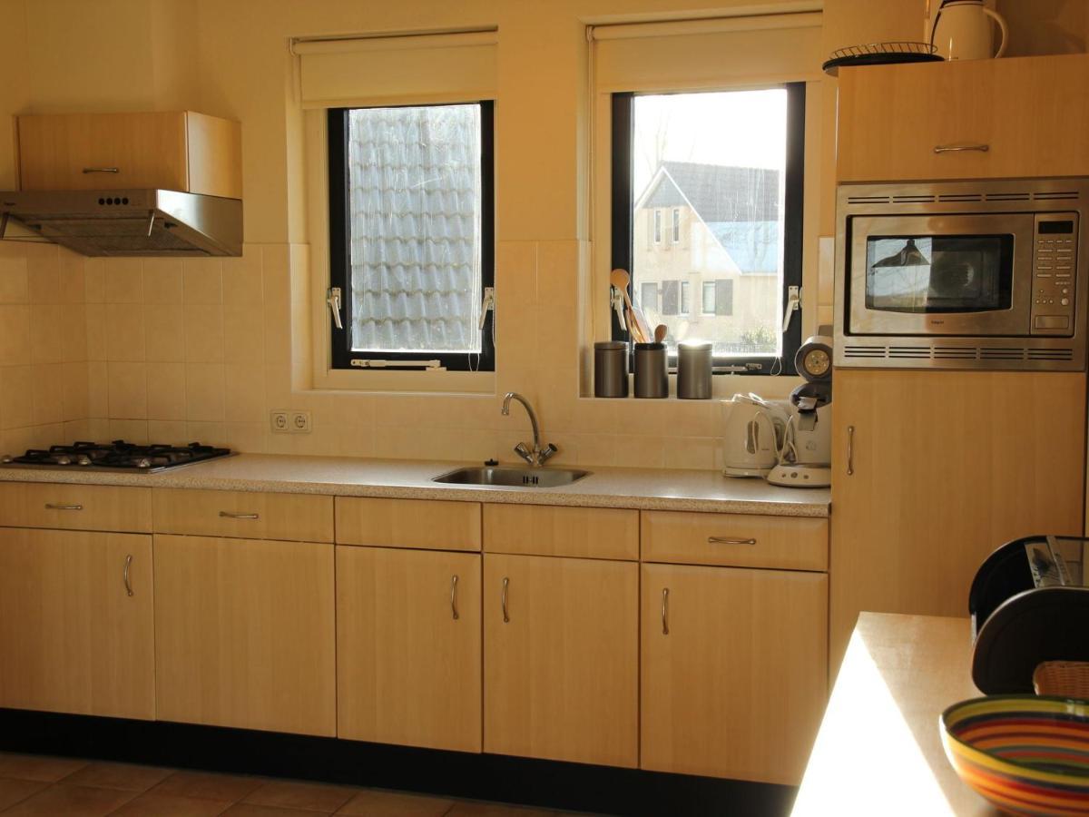 Serene Holiday Home In Gaasterl N Sleat Сондел Екстер'єр фото